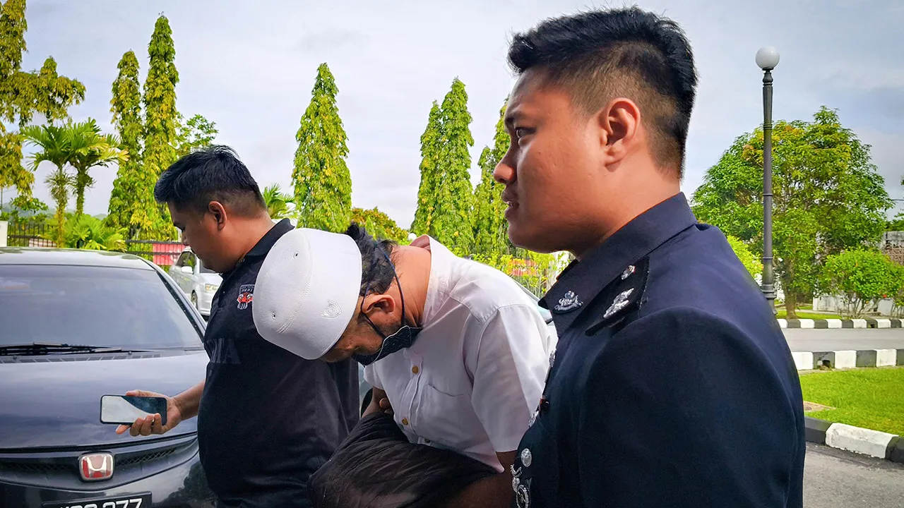 Tendang murid hingga cedera, bekas guru KAFA didenda RM2,000